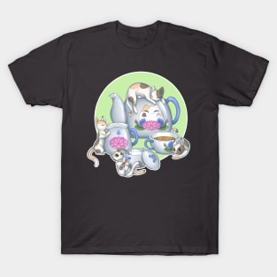 Kitty tea break! T-Shirt